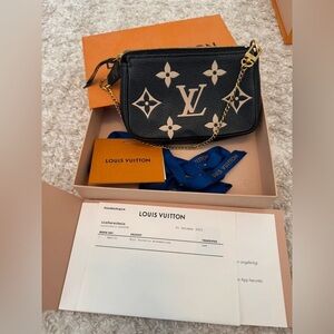 Louis Vuitton Mini Pochette Accessoires